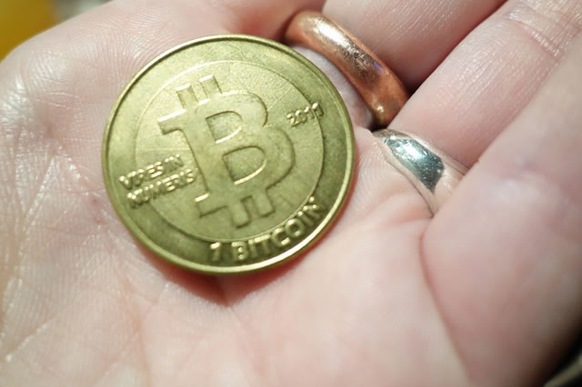 十部门发文:将虚拟货币“挖矿”活动列为淘汰类产业 十部门发文:将虚拟货币“挖矿”活动列为淘汰类产业